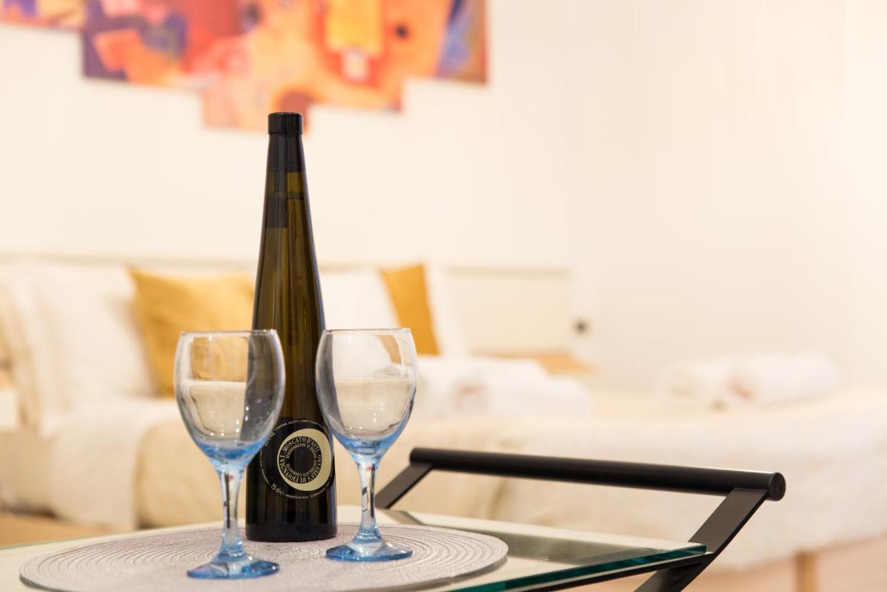Appartamento 8- Tourist House Bologna - Light House - Self Check-In Esterno foto