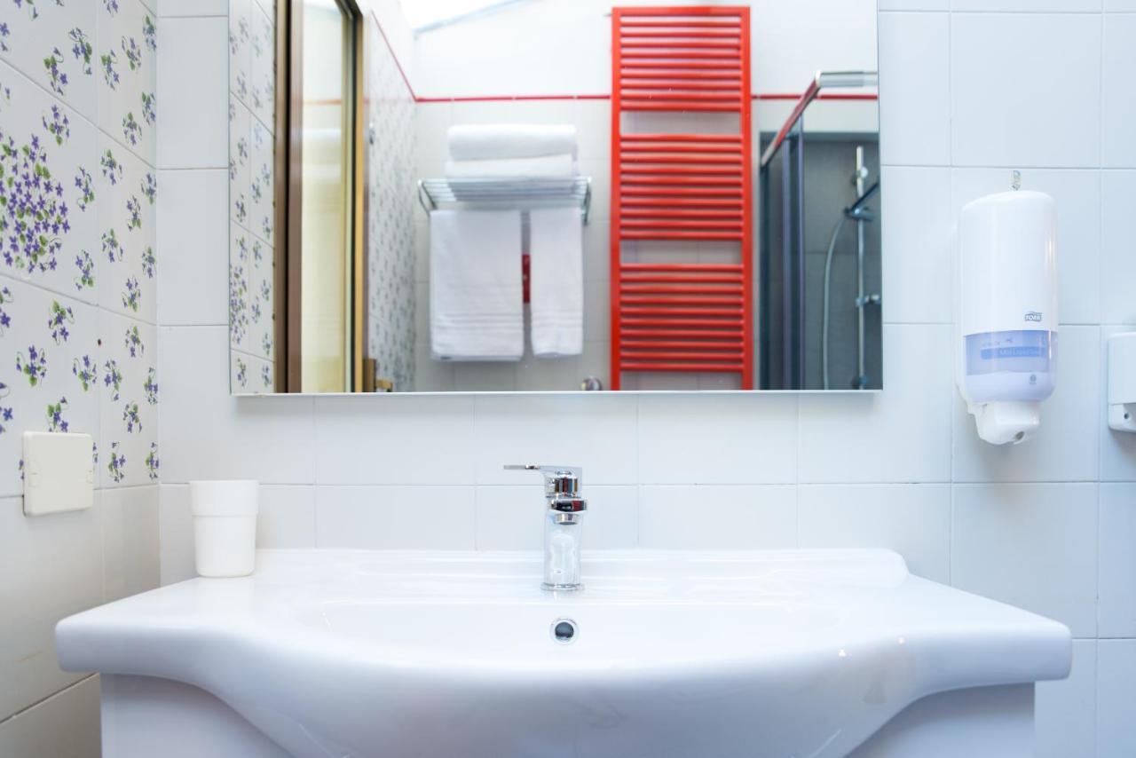 Appartamento 8- Tourist House Bologna - Light House - Self Check-In Esterno foto