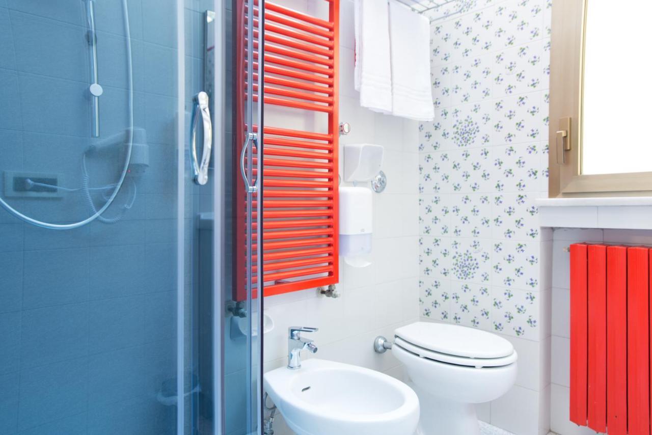 Appartamento 8- Tourist House Bologna - Light House - Self Check-In Esterno foto