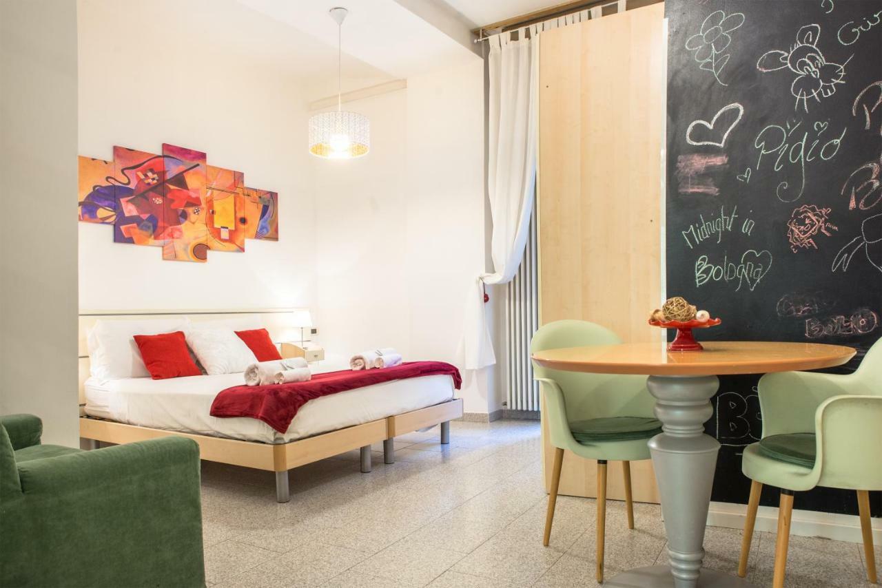 Appartamento 8- Tourist House Bologna - Light House - Self Check-In Esterno foto
